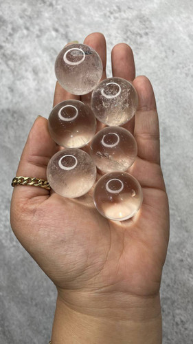 گوی سنگ طبیعی کریستال کوارتز